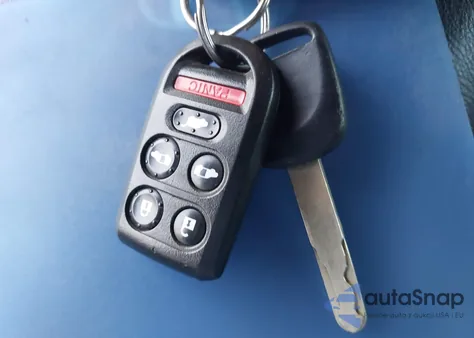 2006 Honda Odyssey Touring z USA, uszkodzony, nr VIN 5FNRL38846B045009